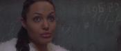 Скриншот к фильму «Лара Крофт: Расхитительница гробниц 2 – Колыбель жизни»